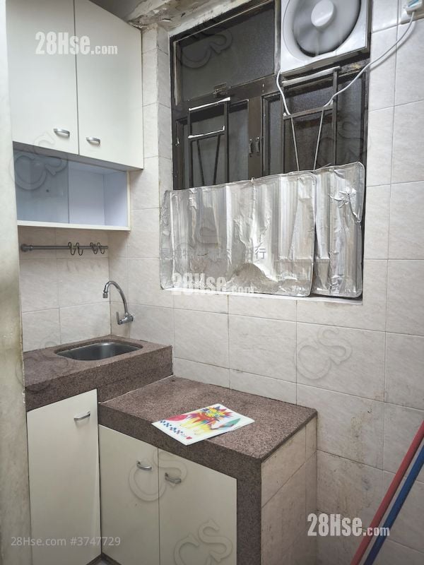 Chung Hing Mansion Sell 2 Bedrooms , 1 Bathroom 362 ft²