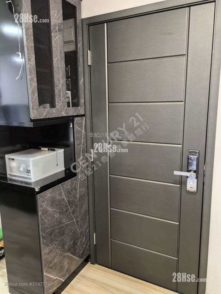 海柏花园 售盘 2 房 , 1 浴室 424 平方尺