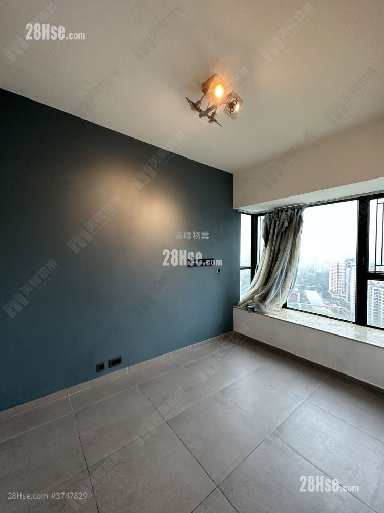 Parkview Court Sell 2 Bedrooms 471 ft²