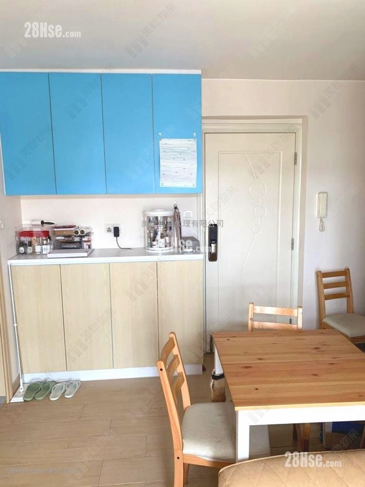 Ching Lai Court Sell 2 Bedrooms , 1 Bathroom 403 ft²