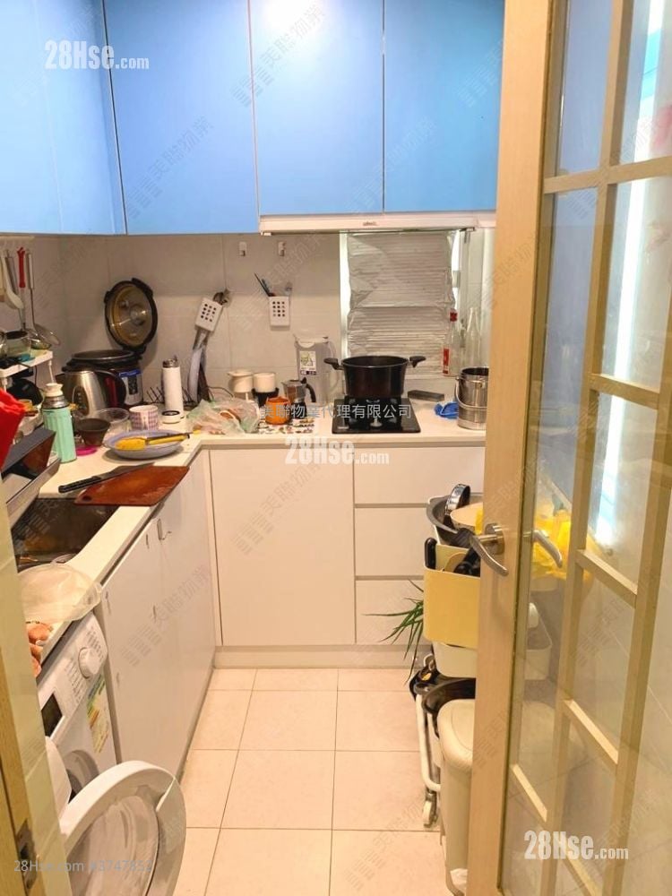 Ching Lai Court Sell 2 Bedrooms , 1 Bathroom 403 ft²