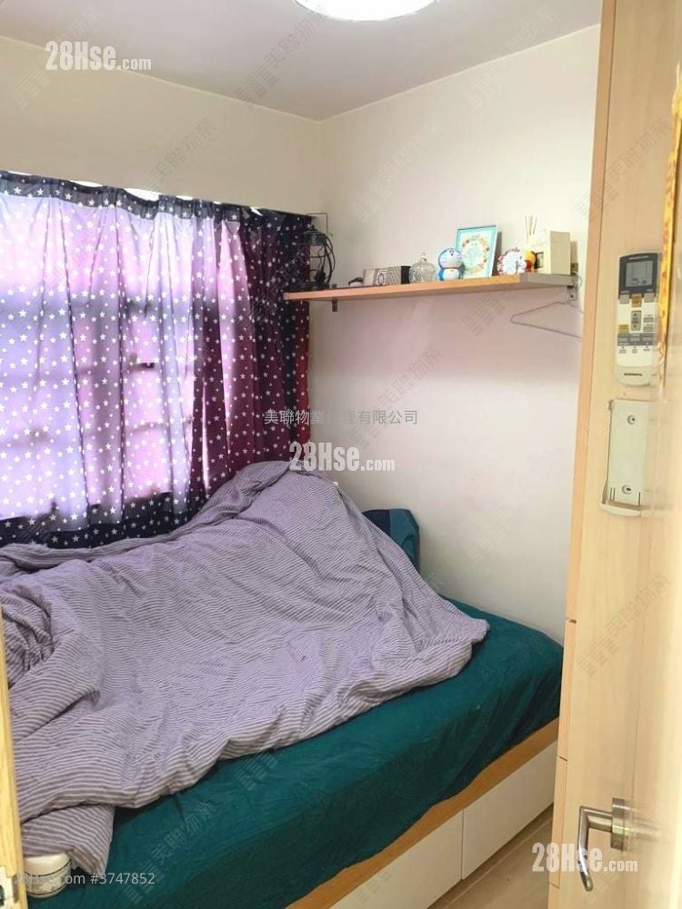 Ching Lai Court Sell 2 Bedrooms , 1 Bathroom 403 ft²