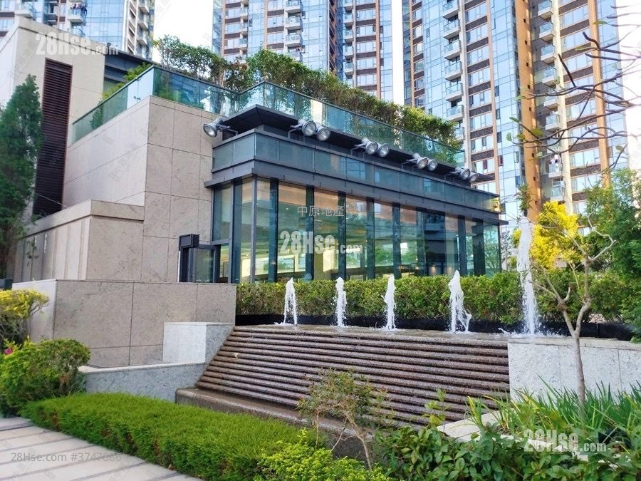 Riva Sell 3 Bedrooms , 4 Bathrooms 1,087 ft²