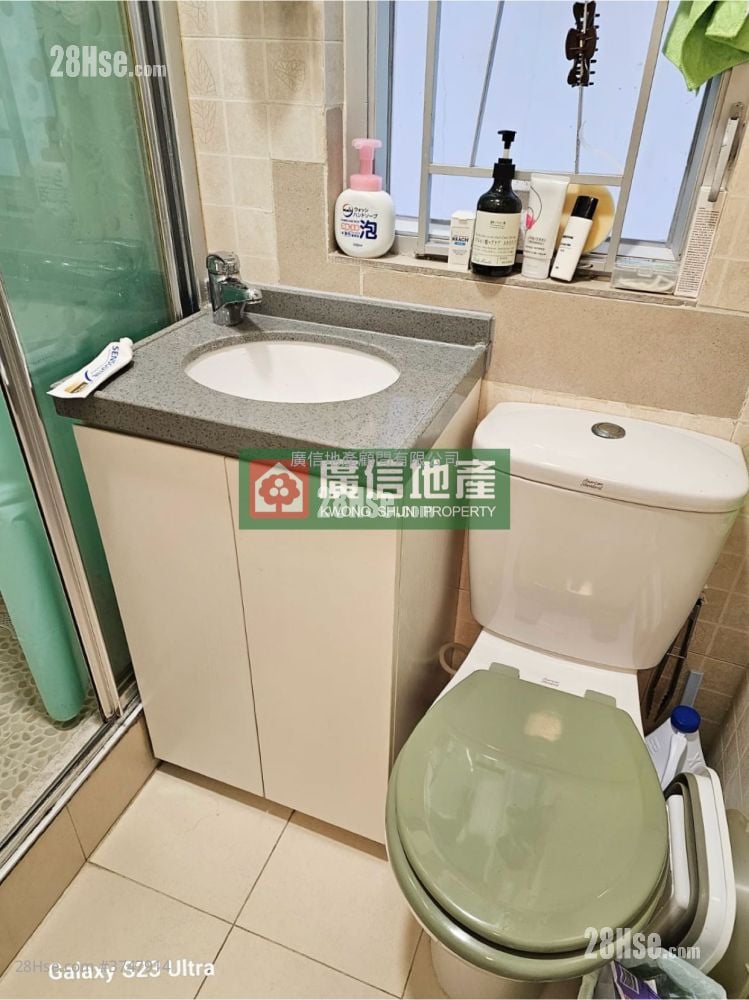 安康大廈 售盤 2 房 , 1 浴室 238 平方呎