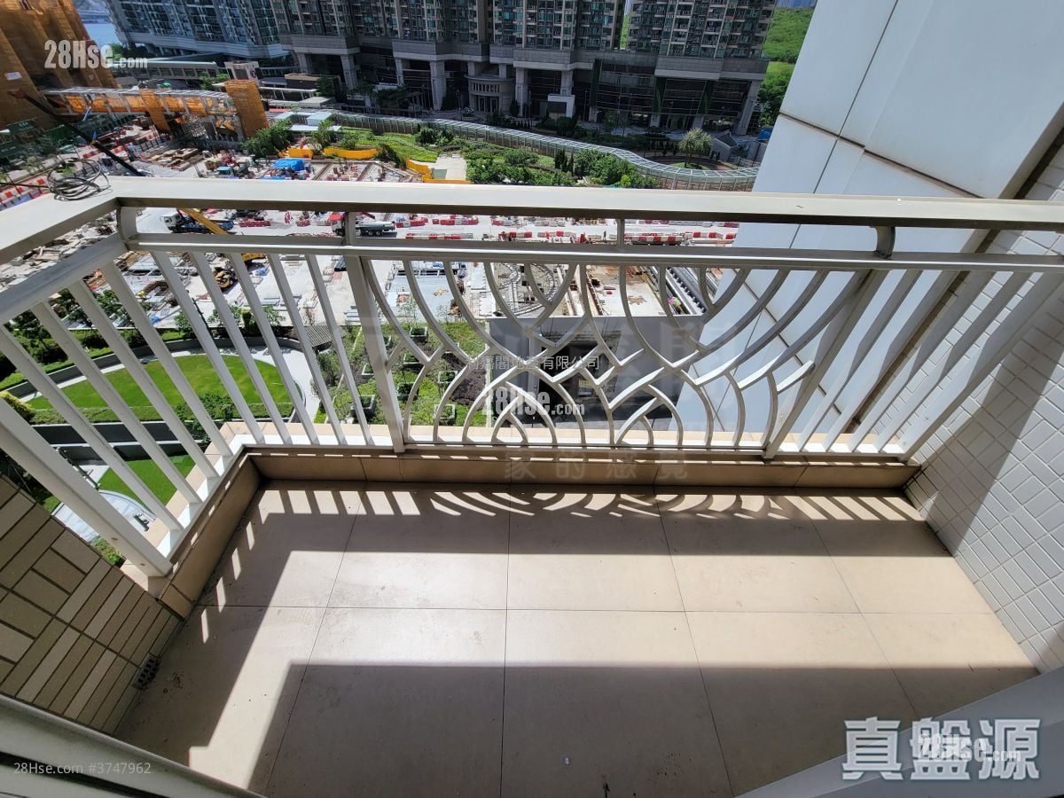 首都 售盘 3 房 716 平方尺