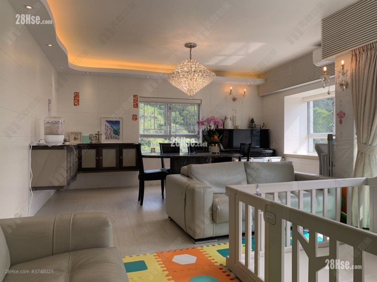 Beacon Heights Sell 3 Bedrooms , 2 Bathrooms 1,211 ft²