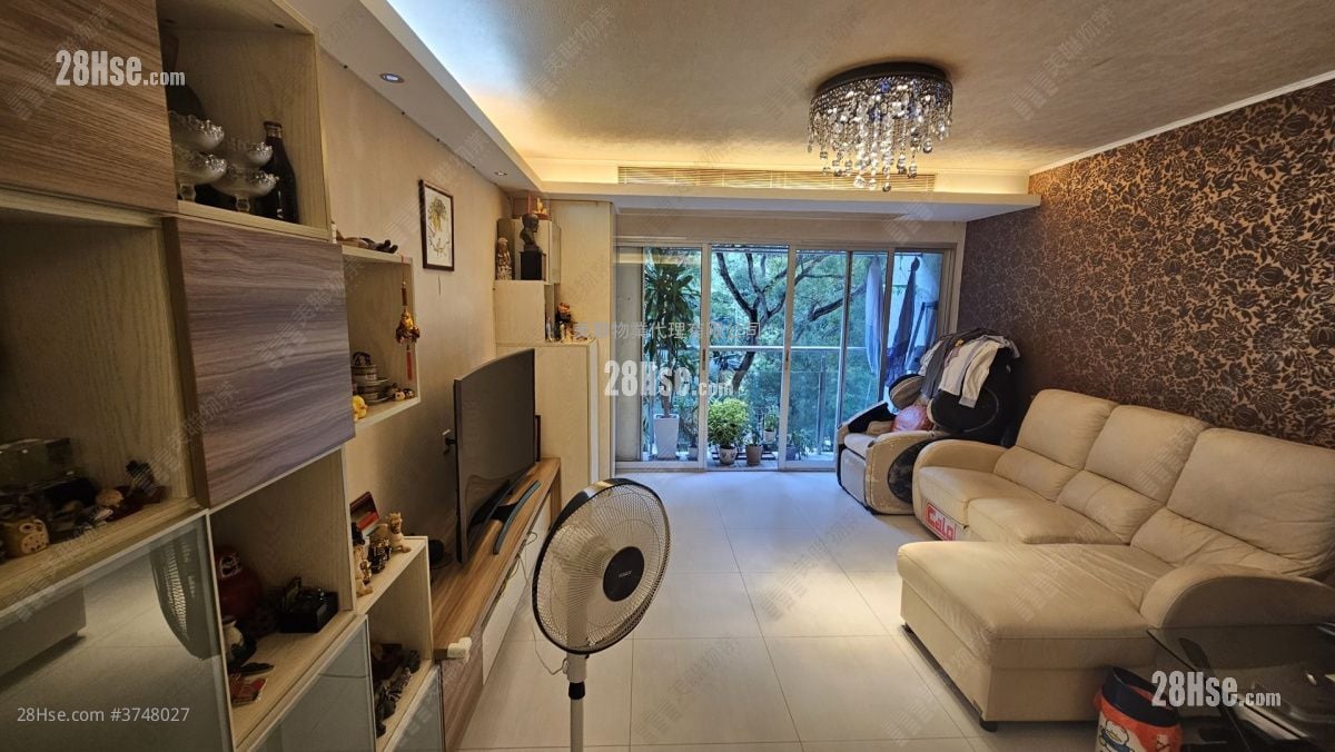 Beacon Heights Sell 3 Bedrooms , 2 Bathrooms 905 ft²