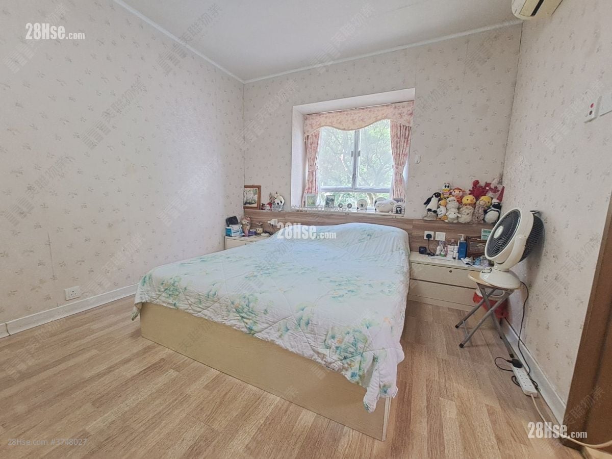 Beacon Heights Sell 3 Bedrooms , 2 Bathrooms 905 ft²