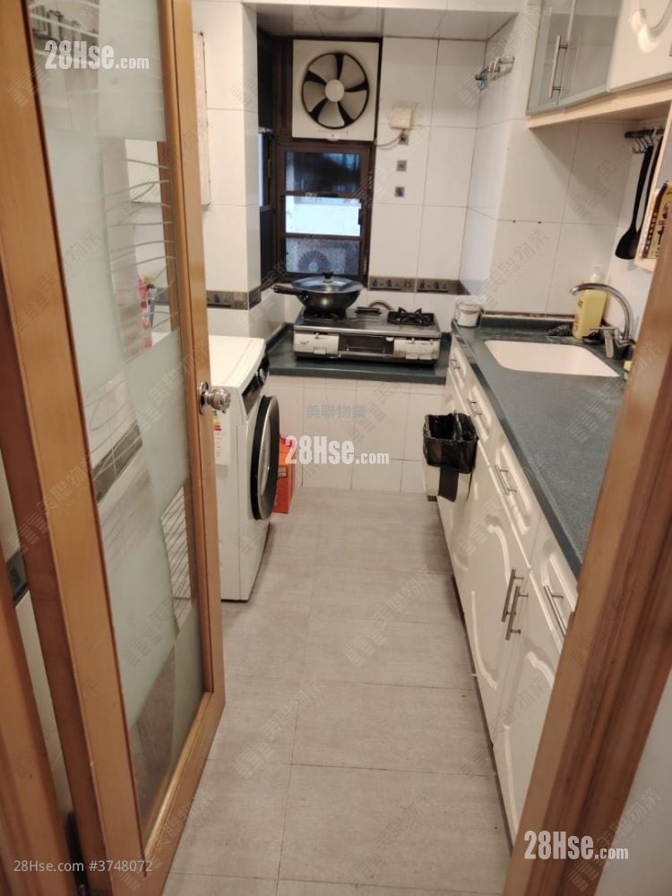 富豪花园 售盘 3 房 725 平方尺