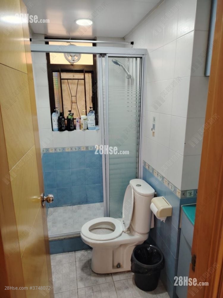 富豪花园 售盘 3 房 725 平方尺