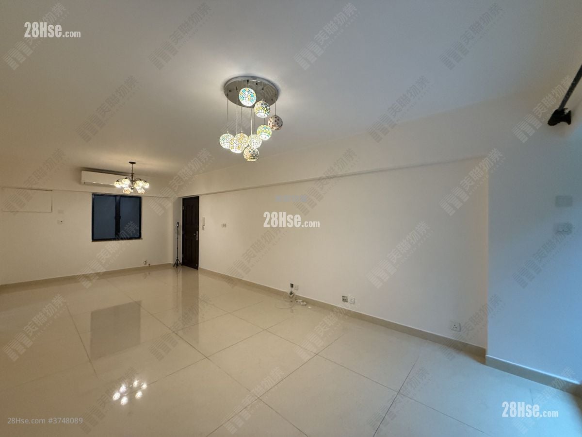 翡翠花園 售盤 3 房 , 2 浴室 959 平方呎