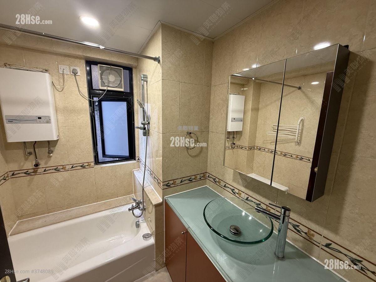 翡翠花園 售盤 3 房 , 2 浴室 959 平方呎