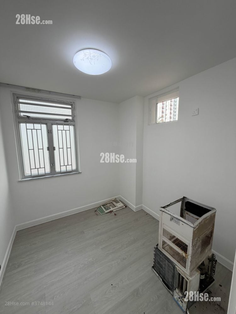 Taikoo Shing Sell 3 Bedrooms 582 ft²