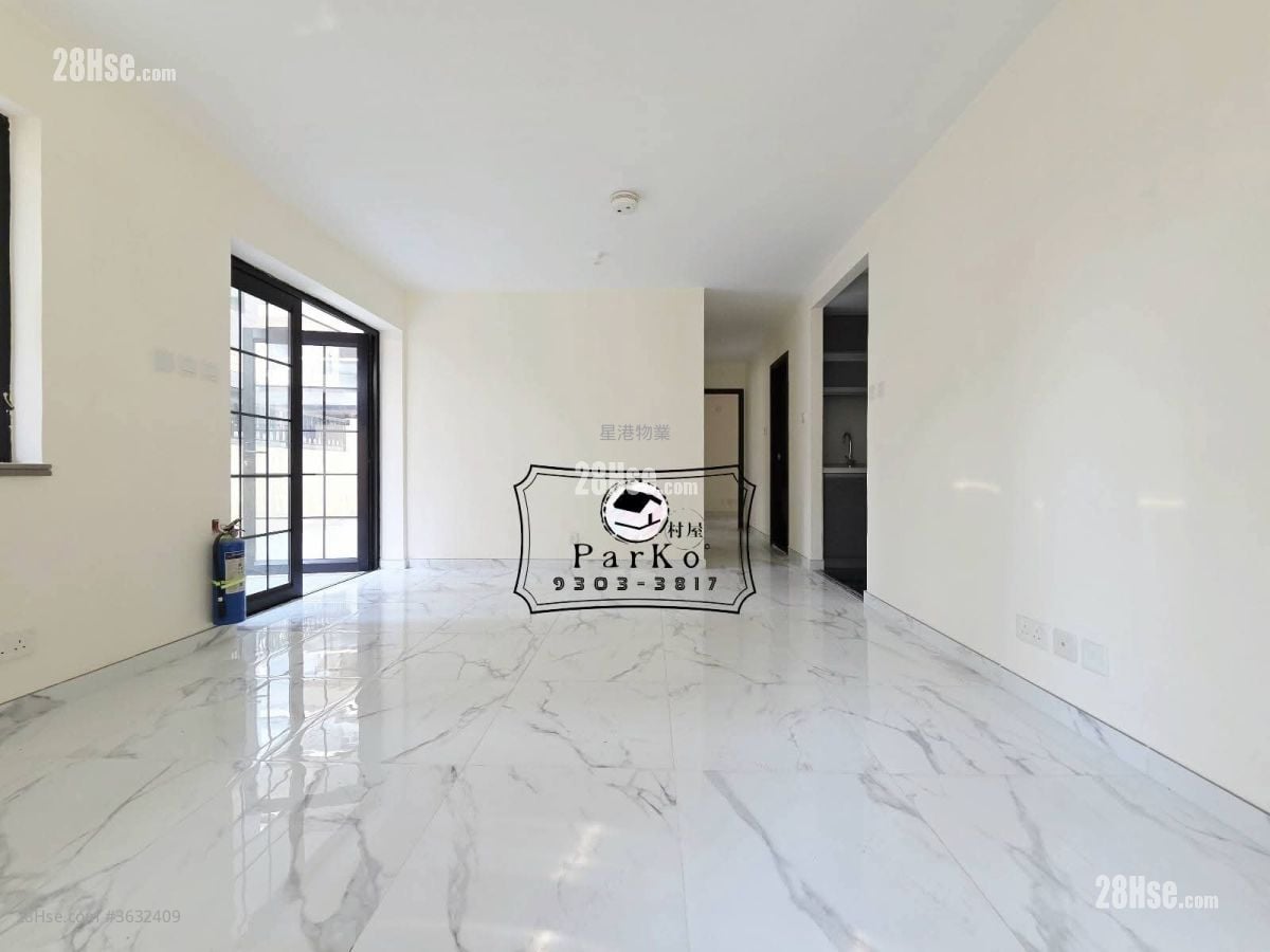 村屋 售盤 3 房 , 2 浴室 700 平方呎