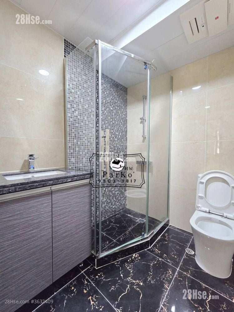 村屋 售盤 3 房 , 2 浴室 700 平方呎