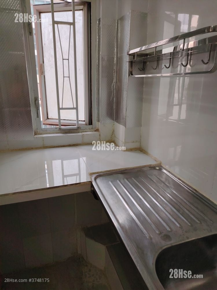 建新大樓 租盤 1 房 , 1 浴室 160 平方呎