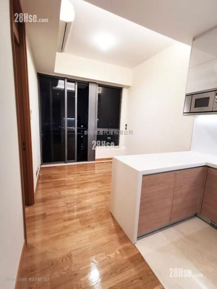 喜点 售盘 1 房 , 1 浴室 340 平方尺