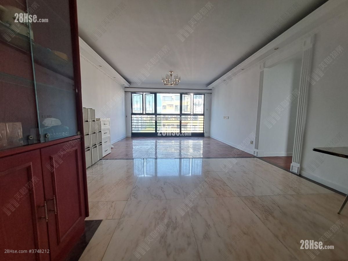 Grandeur Villa Sell 3 Bedrooms 1,037 ft²