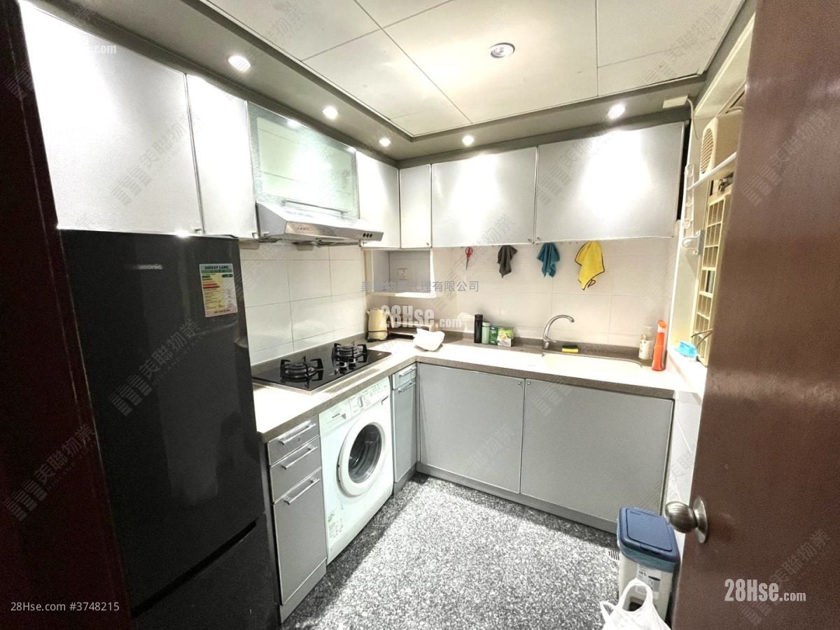 新寶城 售盤 3 房 561 平方呎