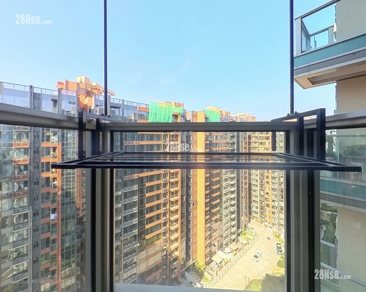 逸瓏灣8 售盤 3 房 , 1 浴室 677 平方呎