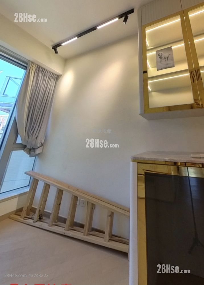 逸瓏灣8 售盤 3 房 , 1 浴室 677 平方呎