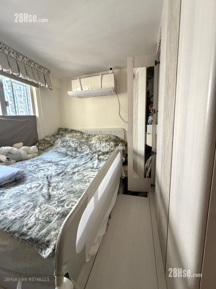 Bedford Gardens Sell 547 ft²