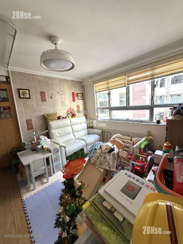 Bedford Gardens Sell 547 ft²