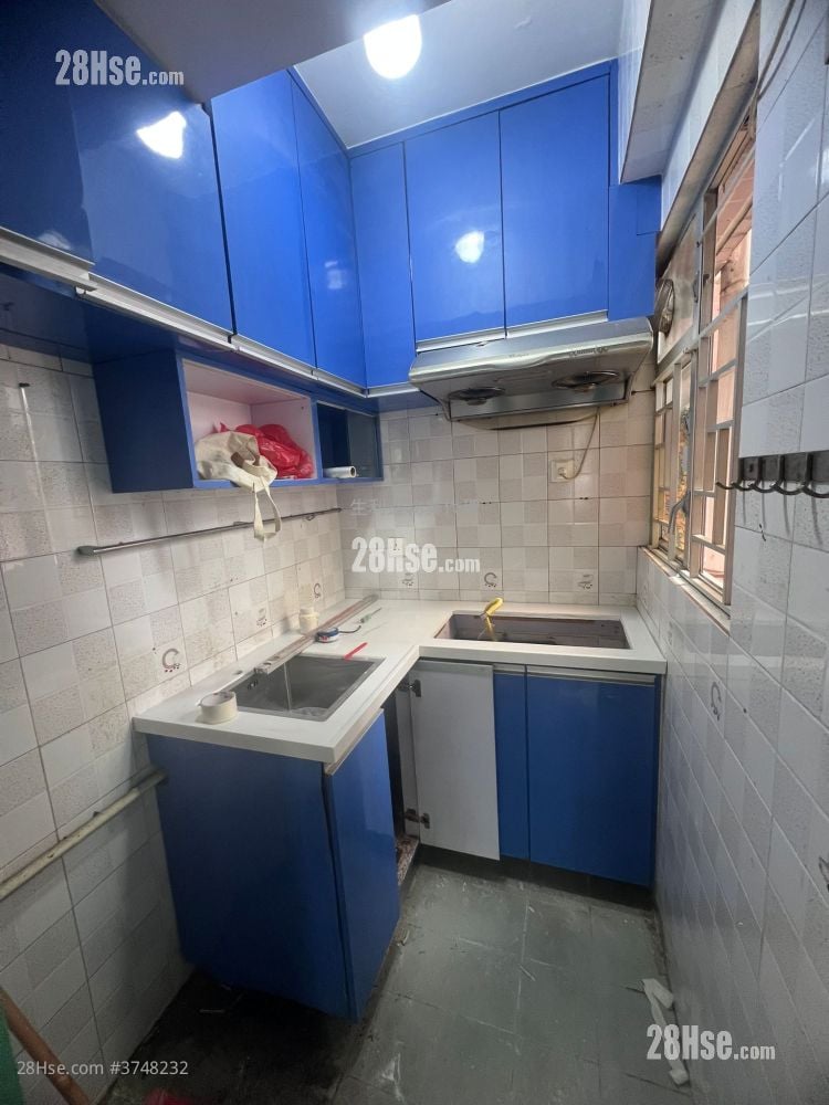 Lucky Mansion Sell 2 Bedrooms , 1 Bathroom 314 ft²