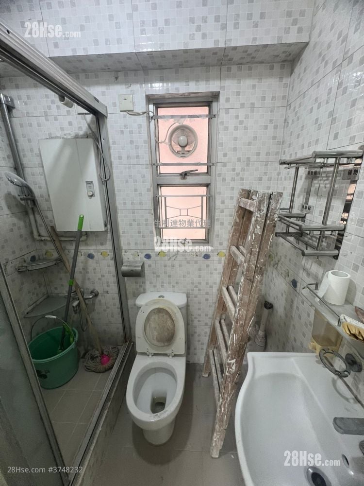 Lucky Mansion Sell 2 Bedrooms , 1 Bathroom 314 ft²