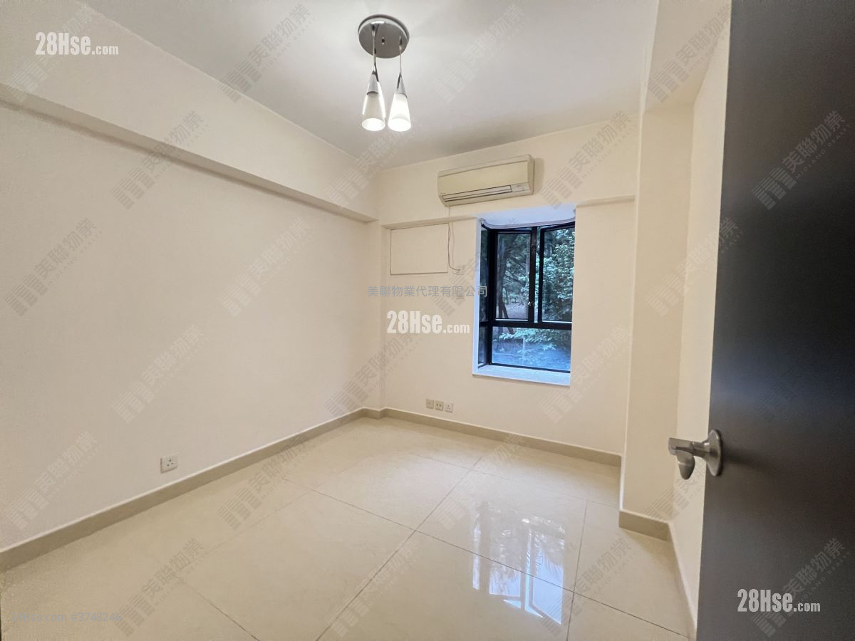 翡翠花園 售盤 3 房 , 2 浴室 959 平方呎