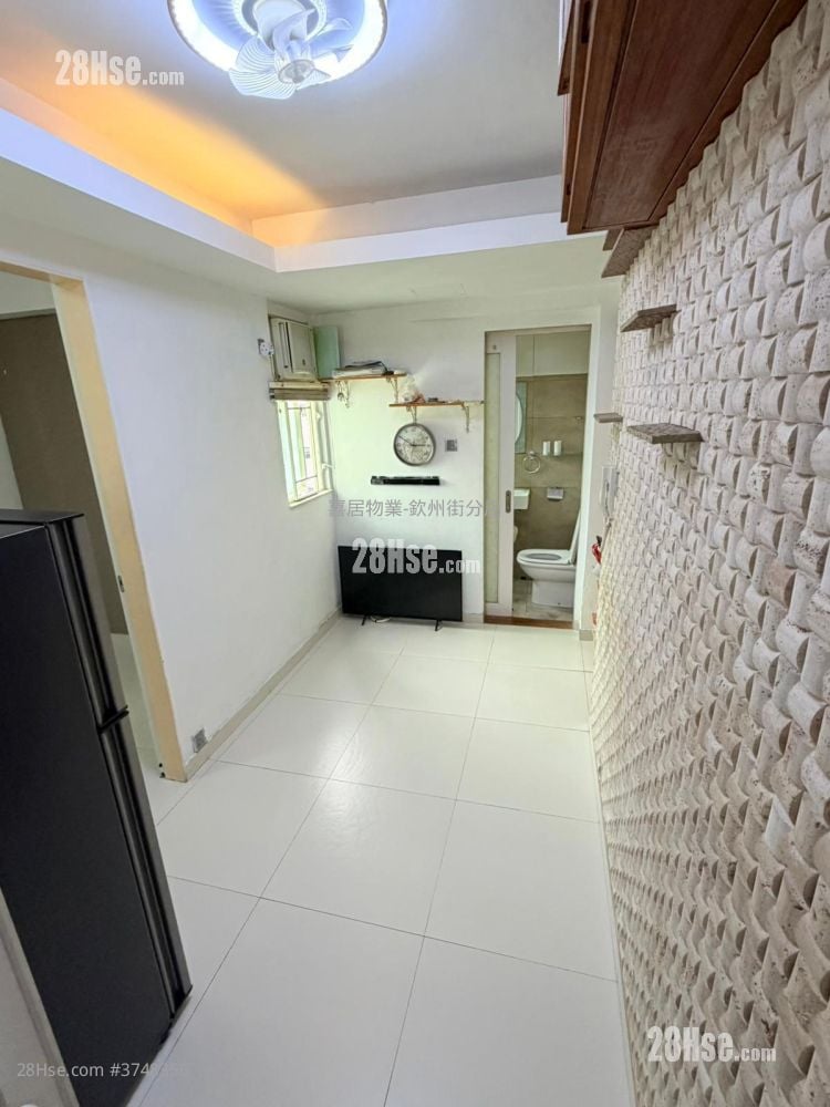 Gold Ming Building Sell 1 Bedroom , 1 Bathroom 256 ft²