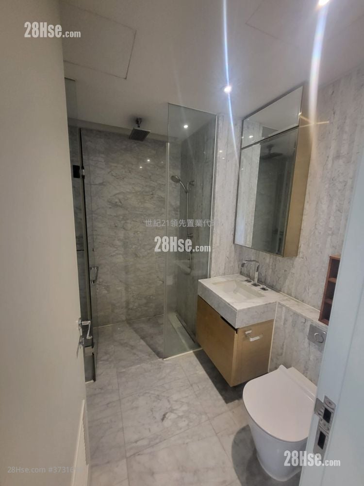 何文田山畔 售盘 3 房 , 3 浴室 926 平方尺