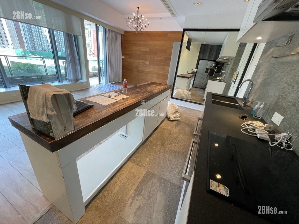 The Palazzo Sell 3 Bedrooms , 2 Bathrooms 940 ft²