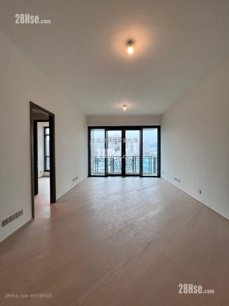 傲玟 租盘 3 房 , 4 浴室 1,388 平方尺