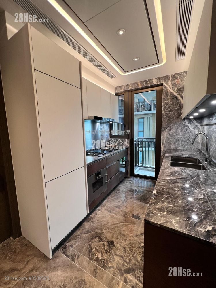 傲玟 租盘 3 房 , 4 浴室 1,388 平方尺