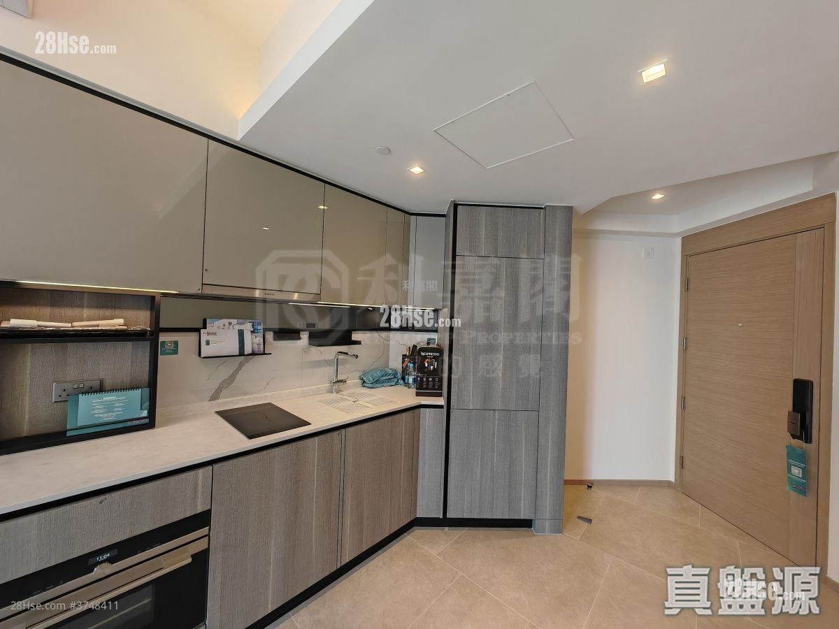 The Yoho Hub Sell 2 Bedrooms , 1 Bathroom 467 ft²