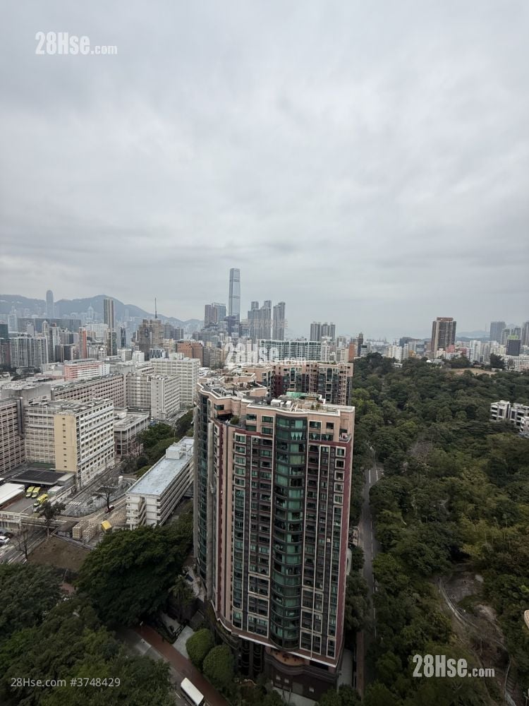 君頤峰 售盤 3 房 , 3 浴室 1,074 平方呎