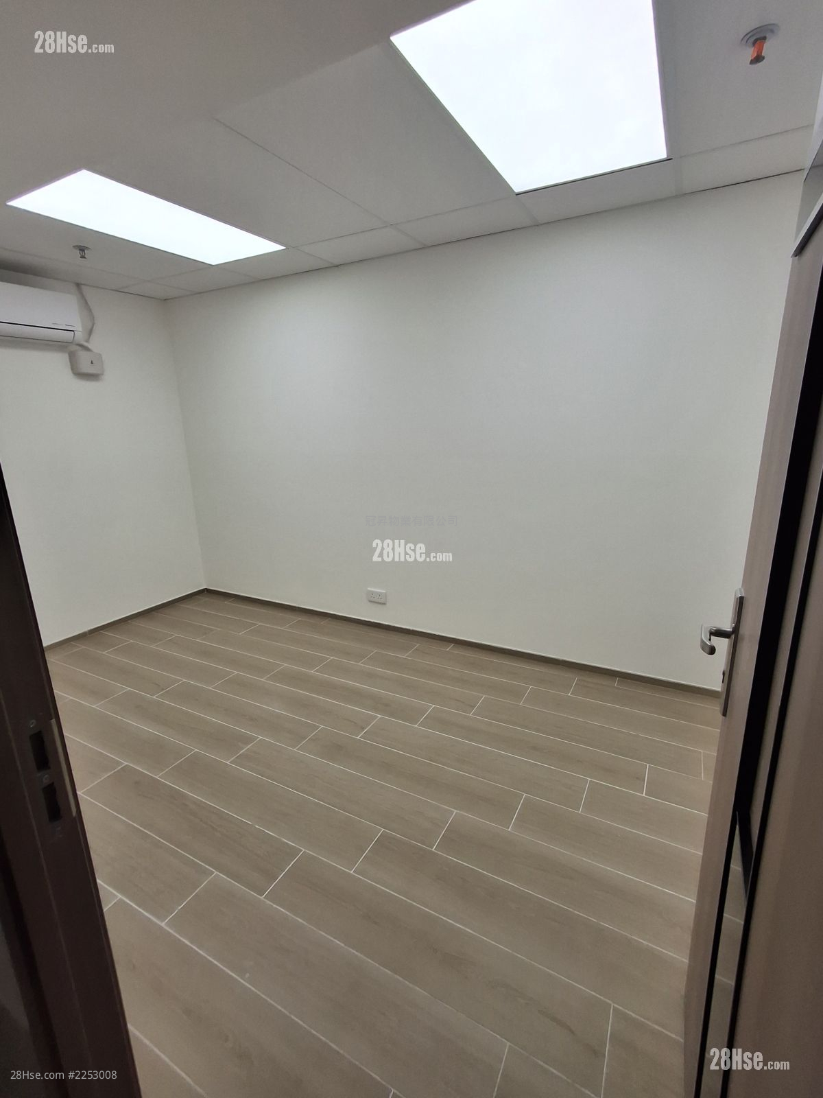 順聯工業大廈 租盤 98 平方呎