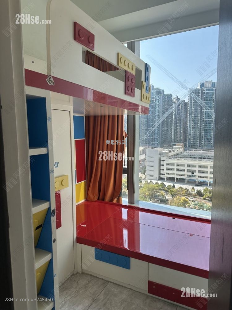 Savannah Sell 2 Bedrooms 464 ft²