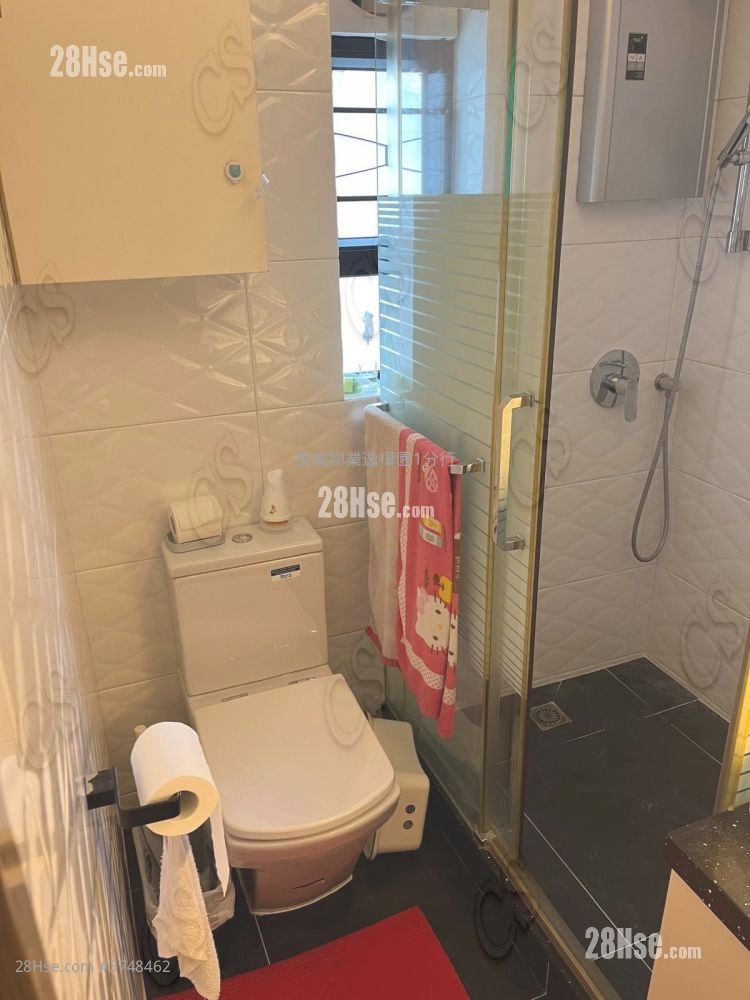 英丽阁 售盘 2 房 , 2 浴室 690 平方尺