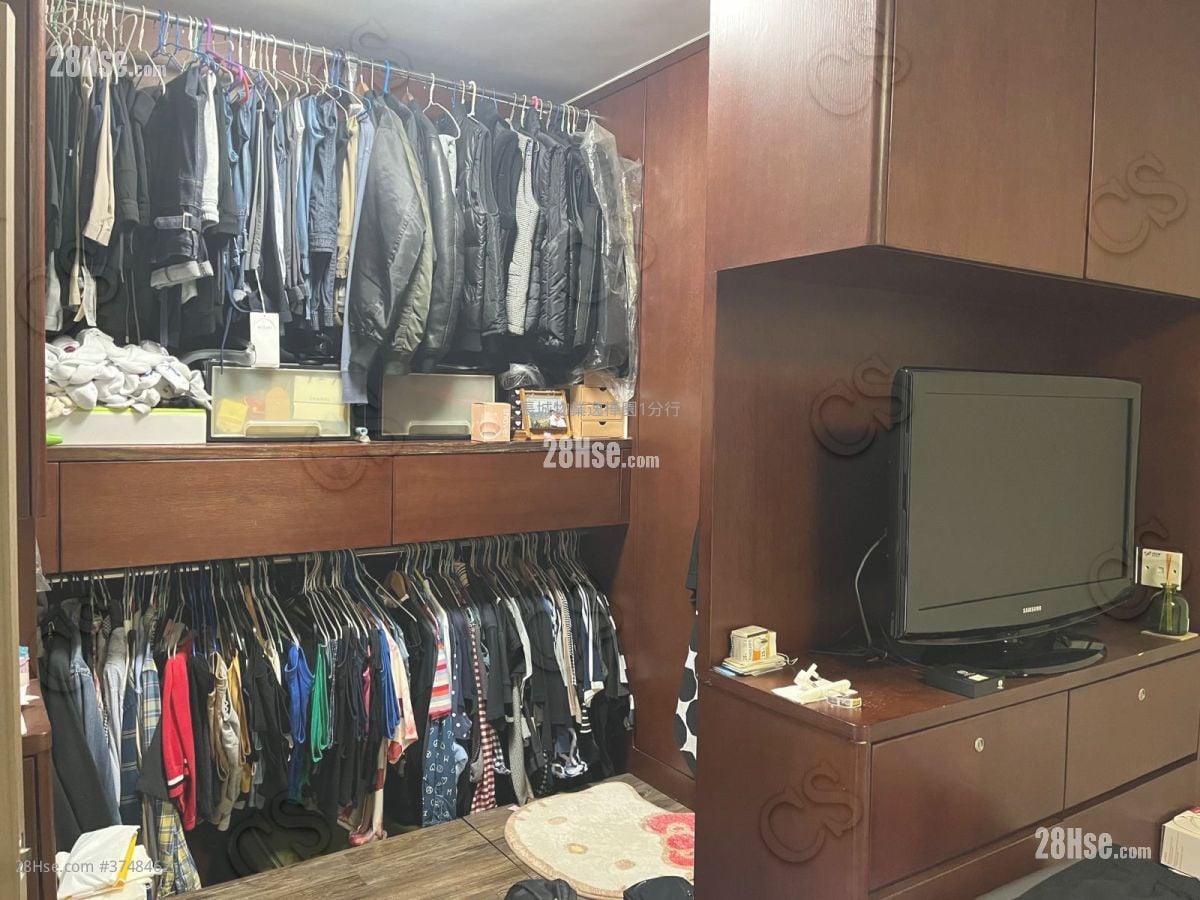 英丽阁 售盘 2 房 , 2 浴室 690 平方尺