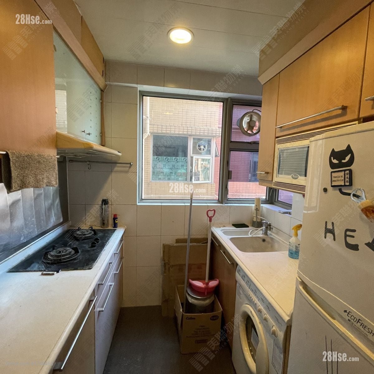 厨房: 采叶庭 售盘 3 房 , 2 浴室 617 平方尺