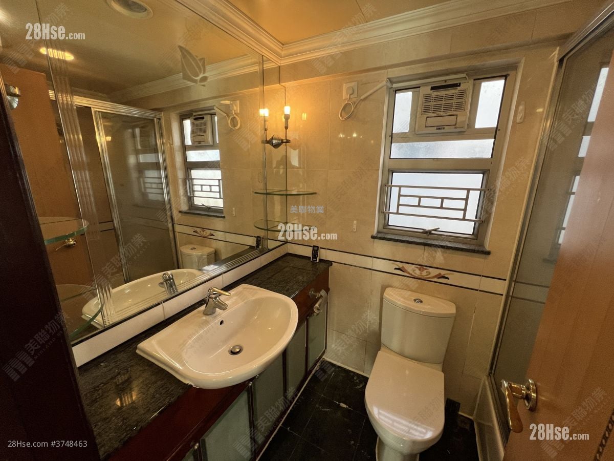 浴室: 采叶庭 售盘 3 房 , 2 浴室 617 平方尺