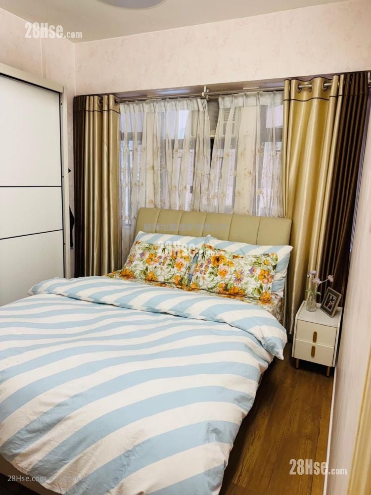 Holly Mansion Sell 2 Bedrooms 747 ft²