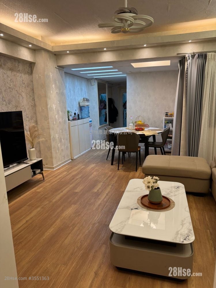 Holly Mansion Sell 2 Bedrooms 747 ft²