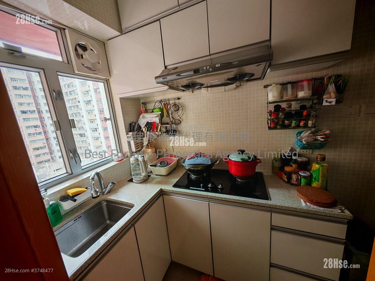 Sun King House Sell 3 Bedrooms , 1 Bathroom 559 ft²