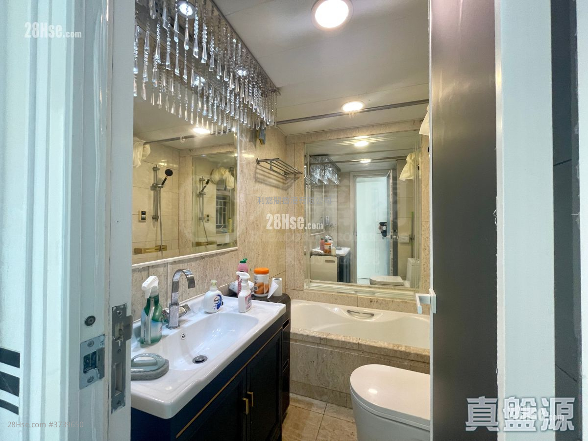 領都 租盤 686 平方呎