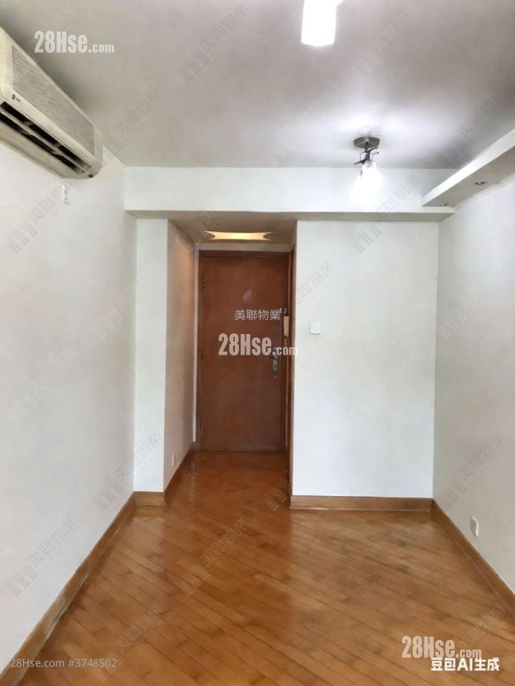 Park Central Sell 2 Bedrooms , 1 Bathroom 437 ft²