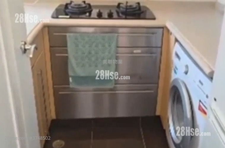 Park Central Sell 2 Bedrooms , 1 Bathroom 437 ft²