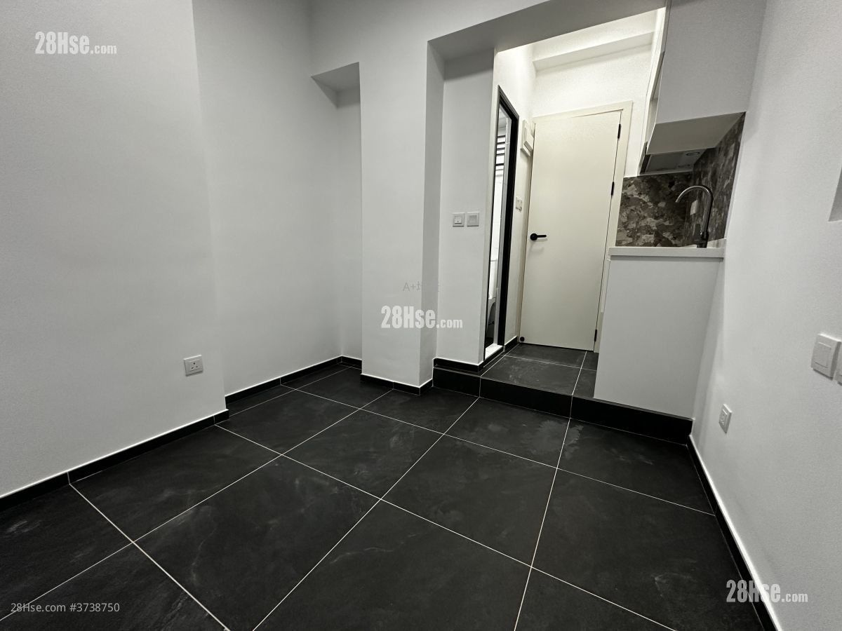 龍飛大廈 租盤 1 房 , 1 浴室 180 平方呎